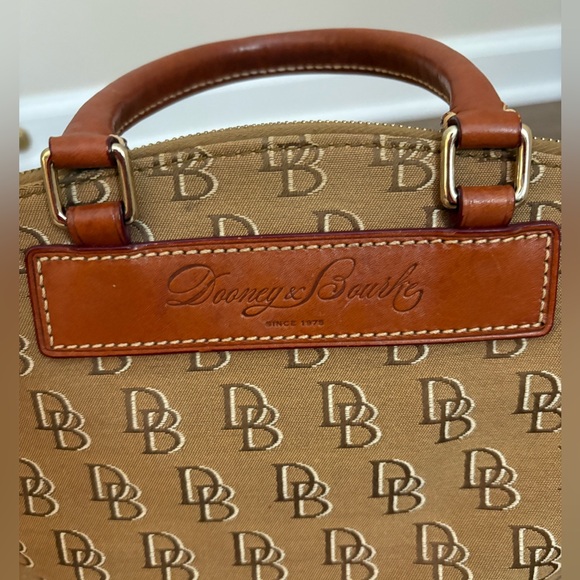 DOONEY & BOURKE Signature DB Logo Handbag - Picture 5 of 15
